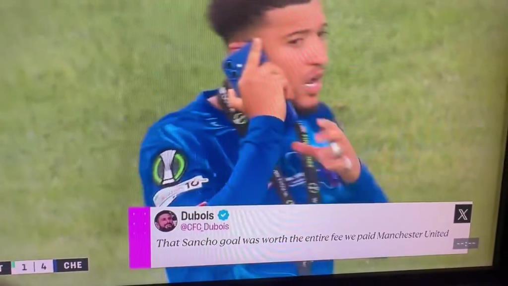 直接攤牌！桑喬賽后在場(chǎng)上煲電話粥，大聲說自己不回曼聯(lián)